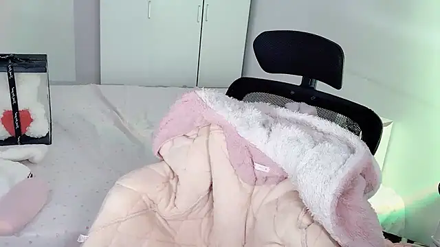 Annnnqi-77 online show from October 25, 2025, 7:27 am