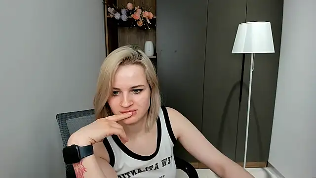 Snapshot of PortiaHeaston chatting on February 25, 2025, 11:08 am PortiaHeaston online show from February 25, 2025, 11:08 am