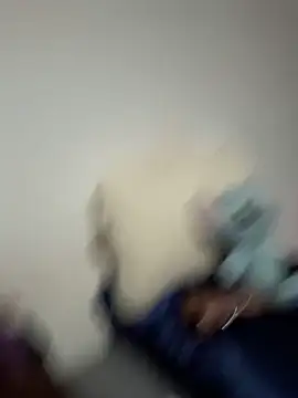 lola  med online show from October 11, 2025, 2:59 pm