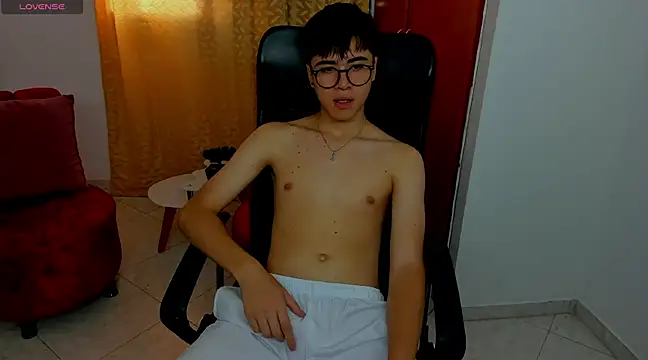 Snapshot of liam_orion chatting on February 20, 2025, 6:57 pm liam orion online show from February 20, 2025, 6:57 pm