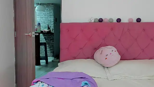 Snapshot of ela_black chatting on March 3, 2025, 12:27 pm ela black online show from March 3, 2025, 12:27 pm