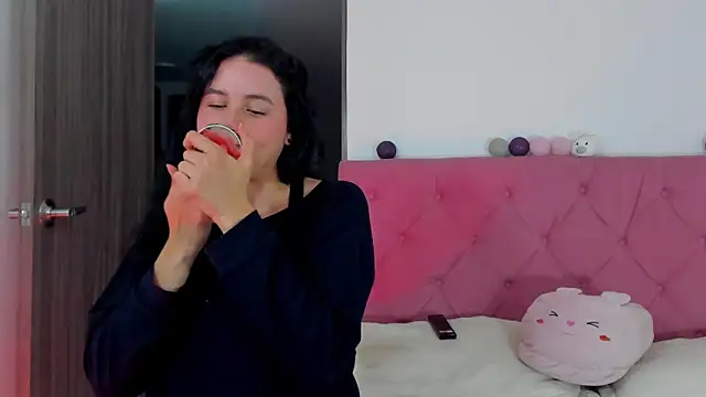 Snapshot of ela_black chatting on March 10, 2025, 12:26 pm ela black online show from March 10, 2025, 12:26 pm