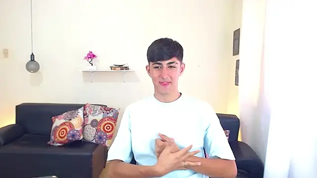 babymaik online show from February 23, 2025, 7:28 pm