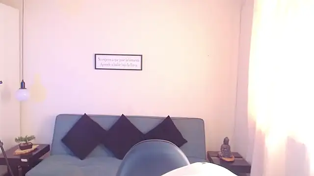 babymaik online show from March 20, 2025, 1:37 pm