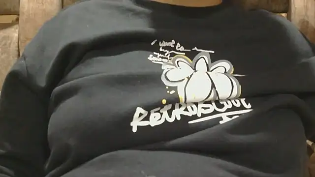 Snapshot of MilkyQueen69 chatting on February 13, 2026, 5:42 pm MilkyQueen69 online show from February 13, 2026, 5:42 pm