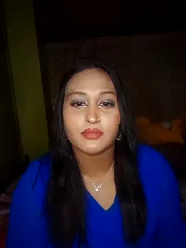 hotlovr online show from February 19, 2025, 8:31 pm