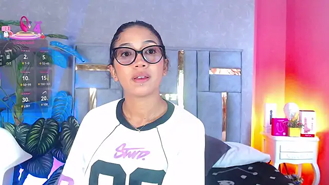 Snapshot of Tyla_Ks chatting on January 7, 2026, 7:49 pm Tyla Ks online show from January 7, 2026, 7:49 pm