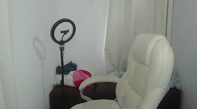 Mature 2025 online show from March 1, 2025, 12:23 pm