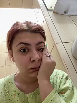 Snapshot of KittieHallo chatting on February 24, 2025, 4:05 am KittieHallo online show from February 24, 2025, 4:05 am