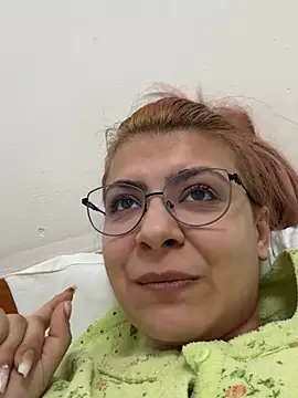 Snapshot of KittieHallo chatting on February 24, 2025, 4:47 pm KittieHallo online show from February 24, 2025, 4:47 pm