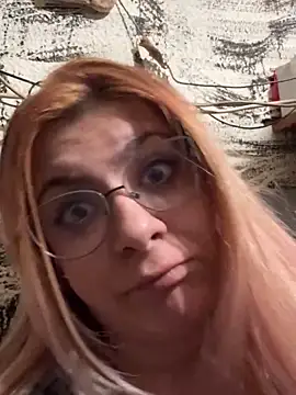 Snapshot of KittieHallo chatting on February 28, 2025, 11:58 am KittieHallo online show from February 28, 2025, 11:58 am