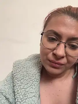 Snapshot of KittieHallo chatting on March 7, 2025, 11:07 am KittieHallo online show from March 7, 2025, 11:07 am