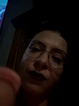 Snapshot of KittieHallo chatting on October 11, 2025, 7:23 pm KittieHallo online show from October 11, 2025, 7:23 pm