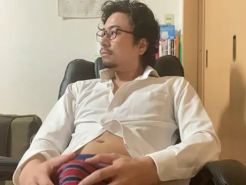 masato1115aa online show from November 26, 2025, 1:39 am