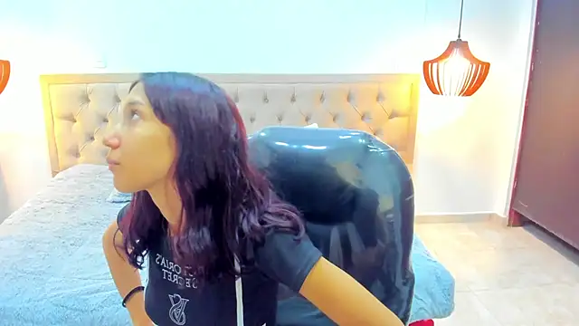 leslieanddrako online show from November 7, 2025, 10:32 pm