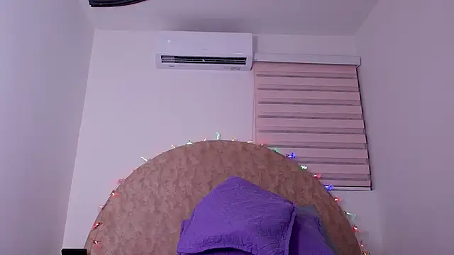 abigail fx online show from December 3, 2025, 3:03 am