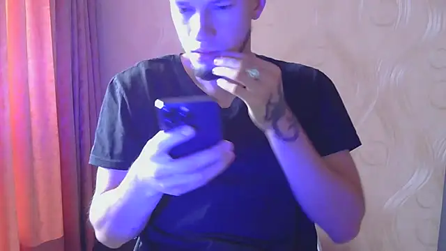 Snapshot of frama666 chatting on October 23, 2025, 6:45 am frama666 online show from October 23, 2025, 6:45 am