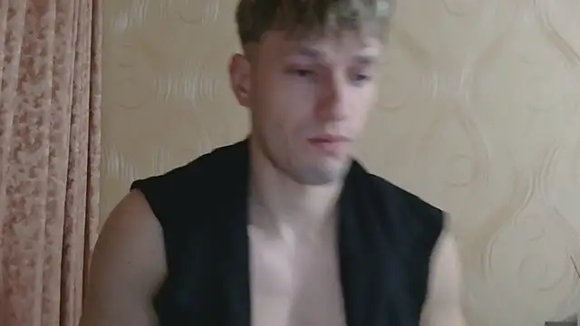 Snapshot of frama666 chatting on October 29, 2025, 11:06 pm frama666 online show from October 29, 2025, 11:06 pm