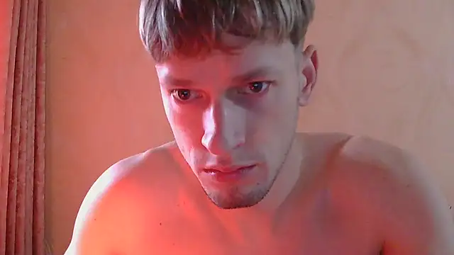 Snapshot of frama666 chatting on November 2, 2025, 11:12 am frama666 online show from November 2, 2025, 11:12 am