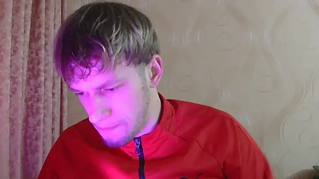 Snapshot of frama666 chatting on December 21, 2025, 2:24 pm frama666 online show from December 21, 2025, 2:24 pm