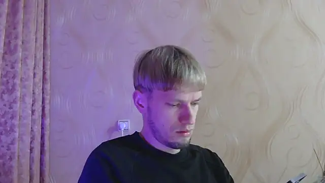 Snapshot of frama666 chatting on February 18, 2026, 9:33 pm frama666 online show from February 18, 2026, 9:33 pm