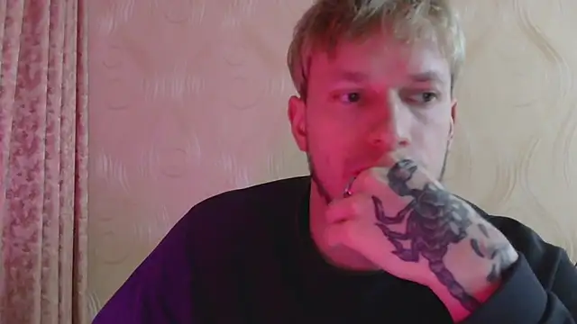 Snapshot of frama666 chatting on March 16, 2026, 7:51 pm frama666 online show from March 16, 2026, 7:51 pm