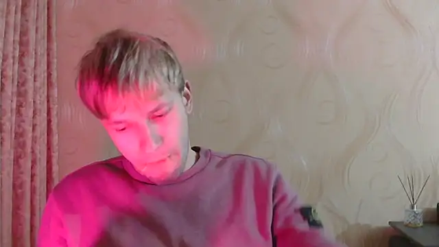 Snapshot of frama666 chatting on April 9, 2026, 6:35 pm frama666 online show from April 9, 2026, 6:35 pm