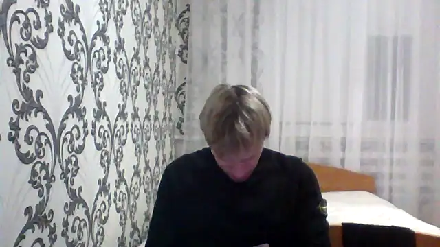 Snapshot of frama666 chatting on April 13, 2026, 6:24 pm frama666 online show from April 13, 2026, 6:24 pm