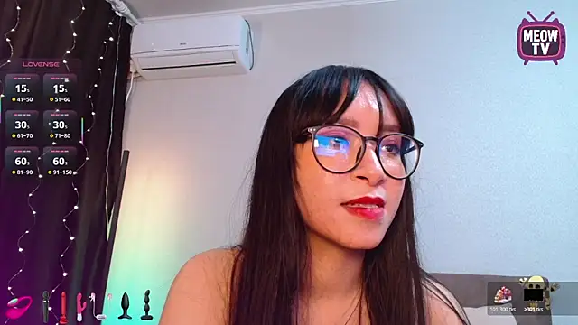 miyakimi0101 online show from November 7, 2025, 12:05 pm