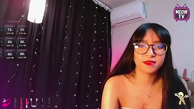 miyakimi0101 online show from November 11, 2025, 1:05 am