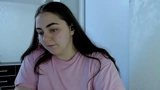 Snapshot of kitsune_8 chatting on May 5, 2026, 7:38 am kitsune 8 online show from May 5, 2026, 7:38 am