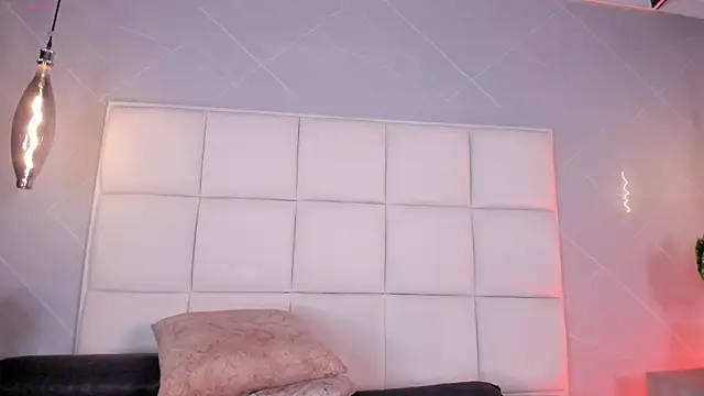 Keyla lage online show from February 7, 2026, 8:12 pm