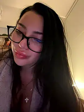 Mia Splash online show from January 15, 2026, 7:50 pm