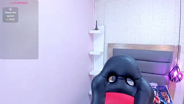 MEGANZARICK online show from December 22, 2025, 10:40 pm