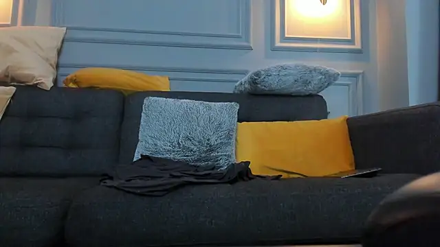 BridgitteBia online show from March 4, 2025, 11:32 pm