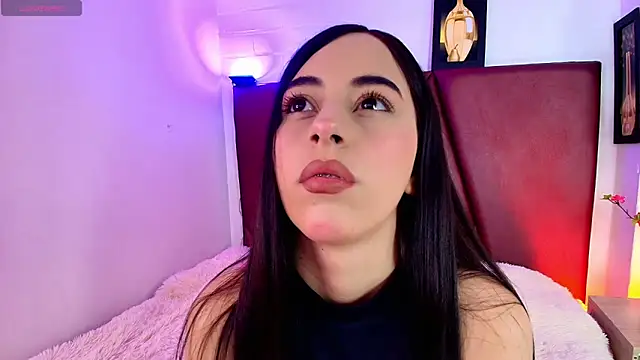 Lexi Howard  online show from May 12, 2026, 5:26 am