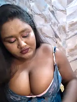 Snapshot of horny_diana chatting on April 4, 2026, 5:32 pm horny diana online show from April 4, 2026, 5:32 pm