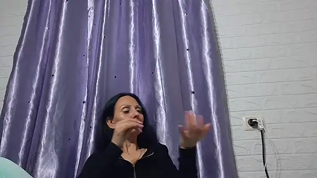 Snapshot of Ramona870 chatting on March 12, 2026, 4:35 pm Ramona870 online show from March 12, 2026, 4:35 pm