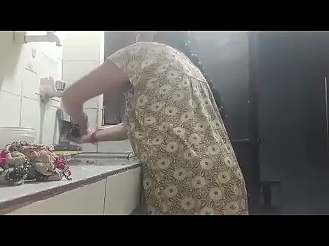 Snapshot of longsexji chatting on February 21, 2026, 6:09 pm longsexji online show from February 21, 2026, 6:09 pm