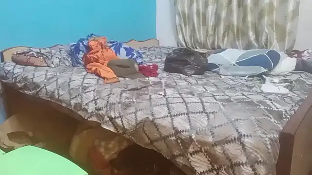 Snapshot of longsexji chatting on February 28, 2026, 9:21 am longsexji online show from February 28, 2026, 9:21 am