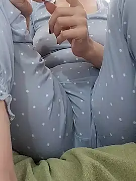 BUSE8821 online show from December 5, 2025, 9:51 am