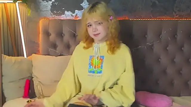 EmilyAngells online show from February 16, 2026, 7:26 am