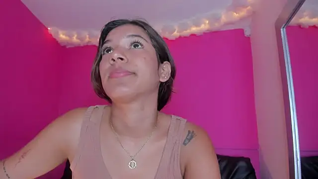 violett 24  online show from February 26, 2025, 12:14 pm