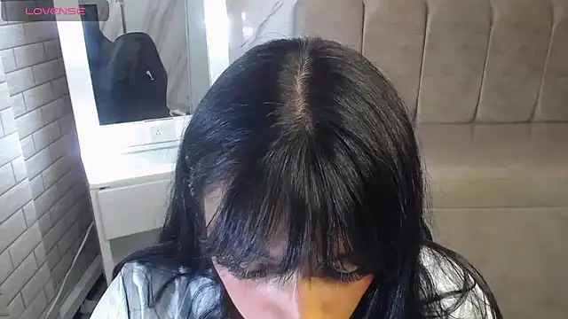 Isabella Collen v online show from April 9, 2026, 1:05 pm