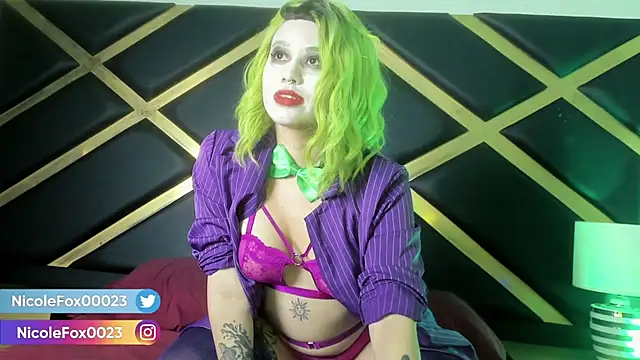 NicoleFox23  online show from October 29, 2025, 10:00 pm