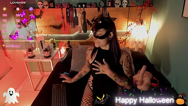 ChloeAllennn online show from October 31, 2025, 12:06 pm