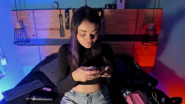 ChloeAllennn online show from December 19, 2025, 12:01 pm