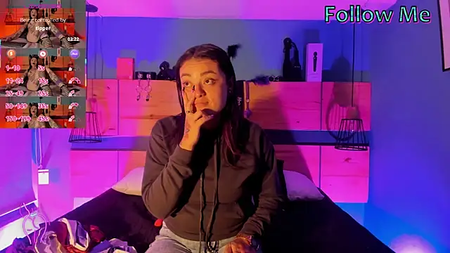 ChloeAllennn online show from February 2, 2026, 11:20 am