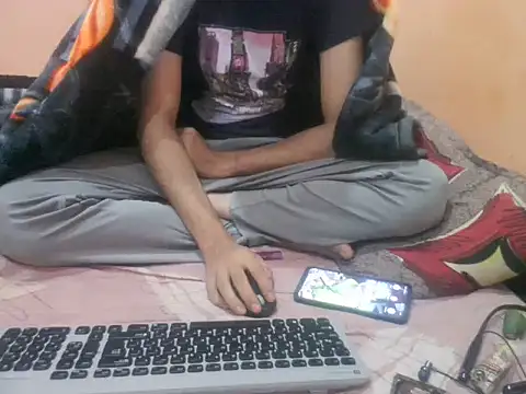 rahulkajuuu0909 online show from November 21, 2025, 10:19 pm