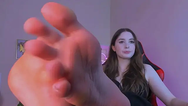 hazel sullivan online show from September 22, 2025, 4:31 pm